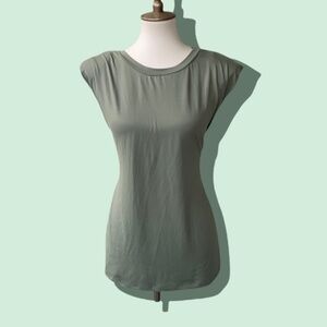 NWT Olive Army Green Knit Top Shoulder Pads How Very Loved - Size Large